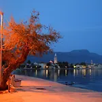 Διαμέρισμα Mir Kaštela